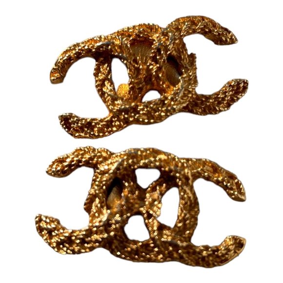 Vintage Chanel Gold CC Logo Shoe Clips - Picture 1 of 6